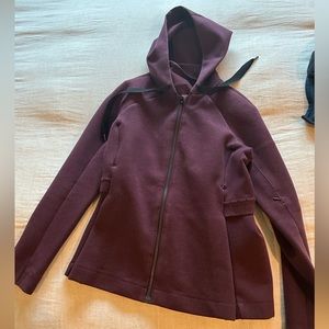 Lululemon sweatshirt- maroon